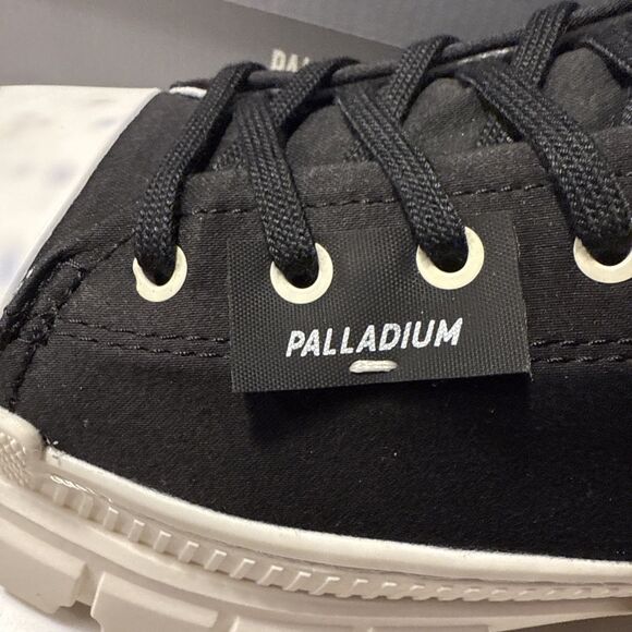Palladium Revolt Lo TX Shoes Womens Size 10 Black/Marshmallow Platform New - Picture 8 of 11